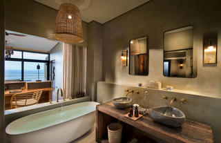 Bumi Hills Safari Lodge