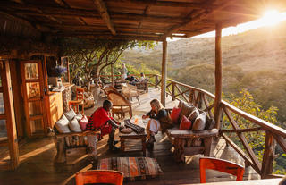 Bar & Deck