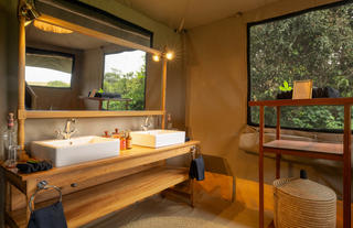 Rekero Camp - Tent Bathroom 