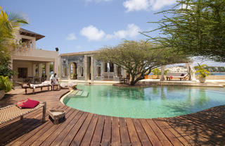The Majlis pool
