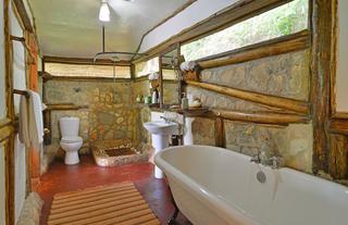 Buhoma Lodge - Bathroom