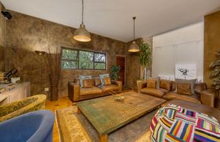 Upstairs reading Lounge