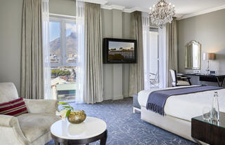 Queen Victoria Hotel | Junior Mountain Suite