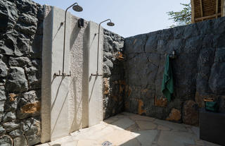 Naboisho Camp - Outdoor Shower