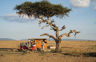 Naboisho Camp - Bush Bar setup