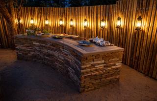 Safari Moon Bush Boma
