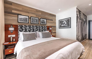 Deluxe King Patio Room