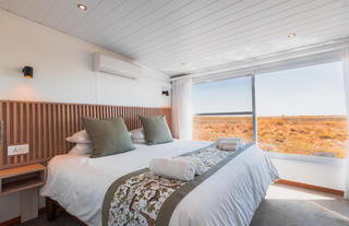 Chobe Princess Cabin king sized bed