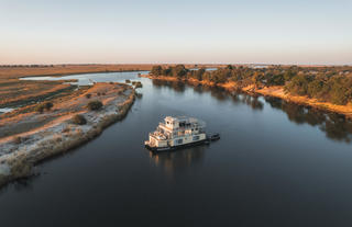 Chobe Princess_coming into mooring at Serondela