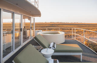 Chobe Princess Pool loungers and Plunge Pool