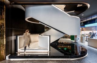 Rockefeller Hotel - Stairs