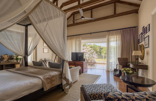 Hemingways Suite Bedroom