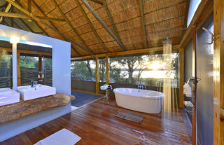 Victoria Falls River Lodge - Bathroom
