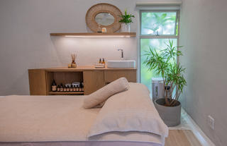 Sala Beach Spa treatment room