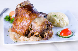 Hotel Deutsches Haus | Meals Pork Knuckle