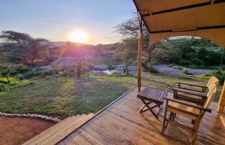Safari tent viewing deck