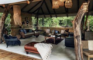 Dynamic Lounge Spaces 