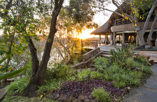 Chilo Gorge main bar area