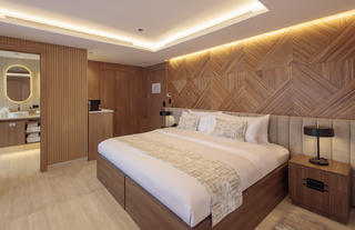 Hermes Mega Catamaran King Suite
