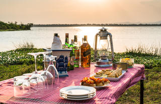 Sundowners on the Channel