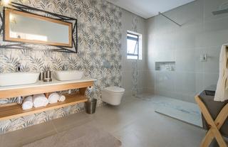 Waterfalls Lodge, Guest room - Bathroom