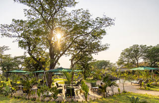 Waterfalls Lodge - Quart Yard