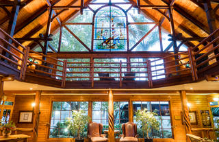 Knysna Log-Inn interior