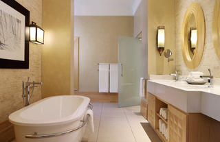 Villa Luxury Suite Bathroom