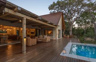 Ukanyi Villa Outdoor