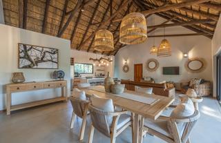 Ukanyi Villa Dining 