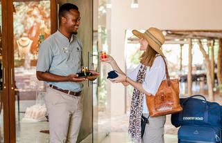Moditlo River Lodge entrance 