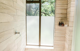 Moditlo River Lodge room