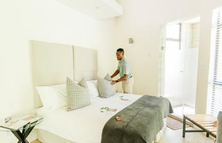 Moditlo River Lodge room