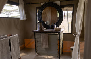 Serengeti North Wilderness Camp - ensuite bathroom