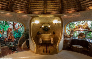 Mbogo Master Suite Bathroom