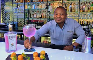 The Cape Milner - Staff Bartender Glass Lounge