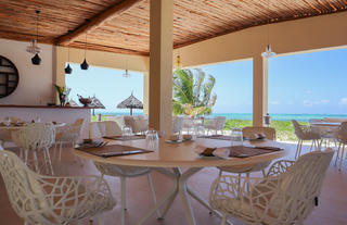 Beach Restaurant With Stunning Views to The Seasfront