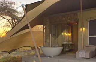 Namiri Plains - Tent Deck With Outdoor Bath