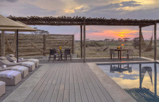 Namiri Plains - Private Dining by the Pool