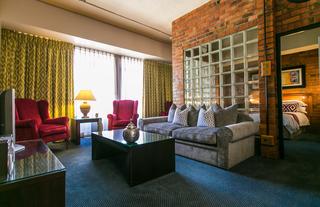 Cape Town Lodge Hotel