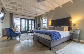 Walker Bay Suite No.16