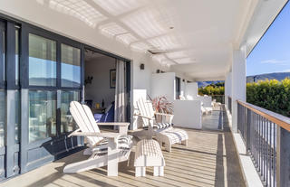 Balcony Walker Bay Suite, No.16