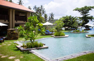 Cape Weligama Resort