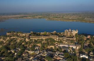 Beautiful vistas and sundowners at private fort