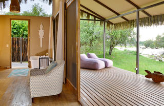 Chundu Island - Family Riverview Suite