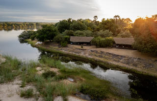 Chundu Island - Family Riverview Suites