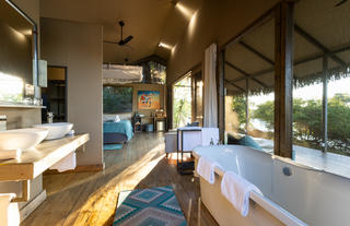 Chundu Island - Riverview Suites