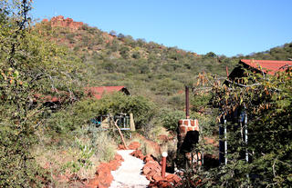 Waterberg Valley Lodge - Path between Chalets