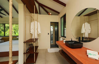 Carate Rainforest Villa 