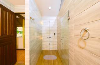 Contemporary Bathroom